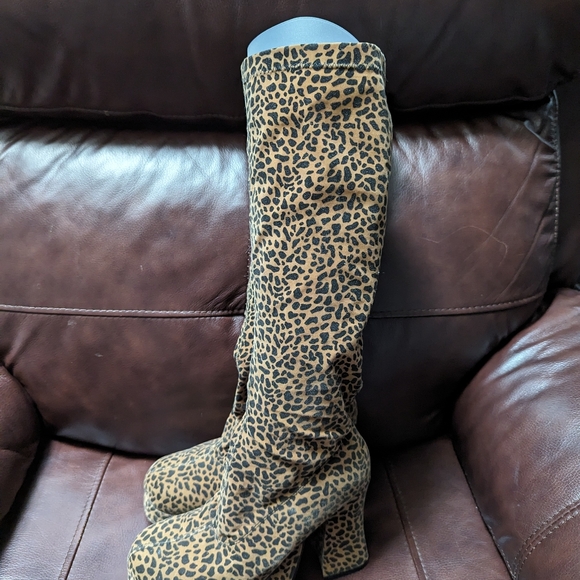 Zodiac Platform leopard boot heels zippered side (US W6) - Picture 4 of 8